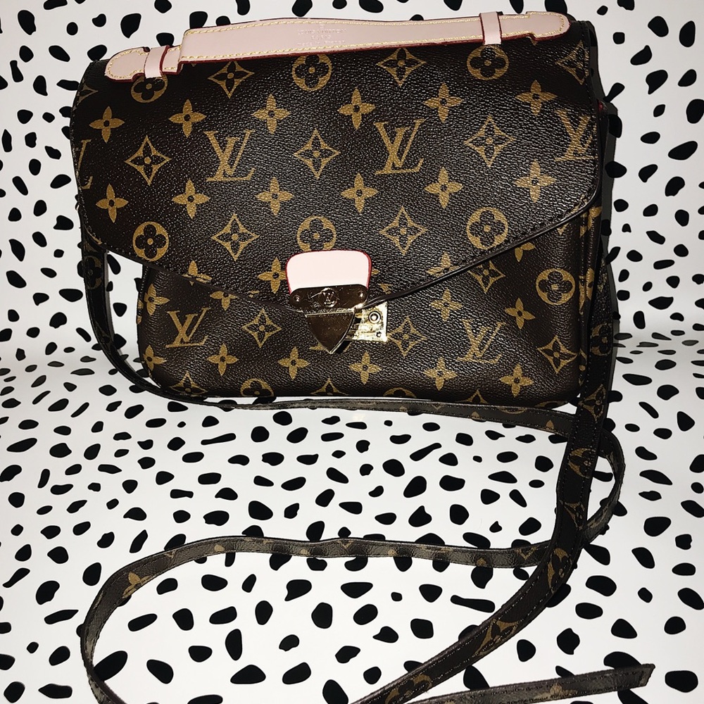 KNOCK OFF PURSE